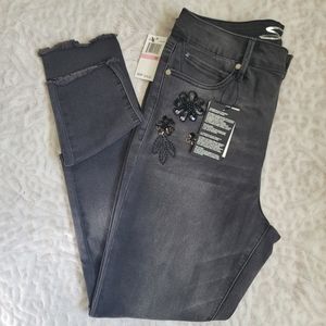 Seven 7 Ultra High Rise Skinny Jeans Limited Edition NWT Women's Size 10